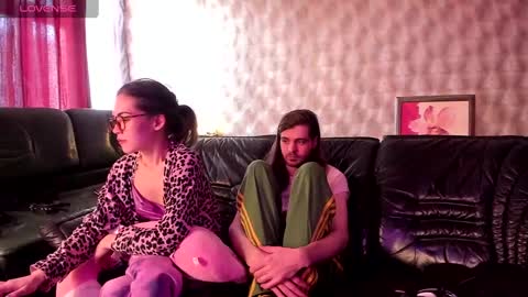 Joline and Alexa online show from January 17, 9:39 am