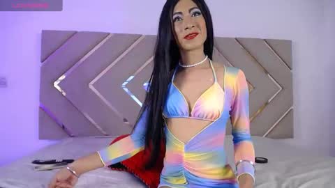 Snapshot of raven_foxter1 chatting on January 25, 9:46 pm RAVEN FOXTER online show from January 25, 9:46 pm