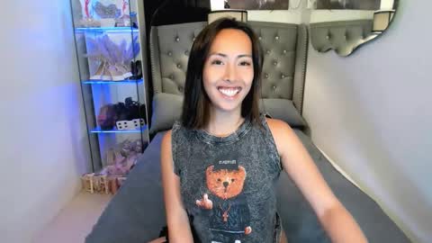 reighnempress online show from March 25, 4:40 am