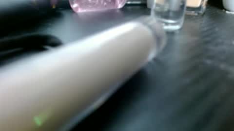 riana online show from April 4, 10:57 am