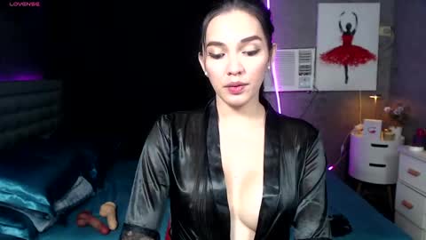 Miss Cassie online show from October 28, 3:43 pm