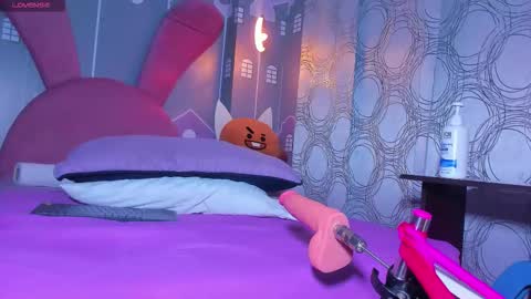 sam_naughty18 online show from January 6, 2:59 am