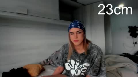 Snapshot of sara_hunter1 chatting on October 16, 7:02 pm sara_hunter1 online show from October 16, 7:02 pm