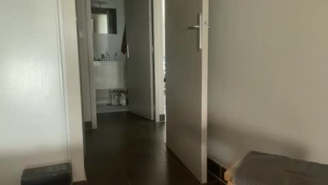 Sara Fossette online show from March 16, 11:03 am