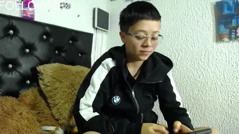 Snapshot of sebastian_posse chatting on January 10, 3:50 am Myystiic online show from January 10, 3:50 am