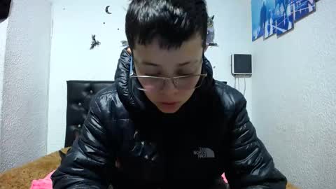Snapshot of sebastian_posse chatting on January 21, 2:22 am Myystiic online show from January 21, 2:22 am
