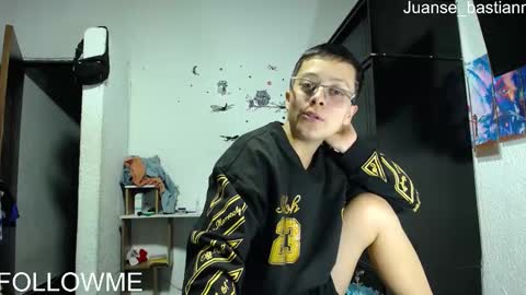 Snapshot of sebastian_posse chatting on February 8, 12:28 am Myystiic online show from February 8, 12:28 am