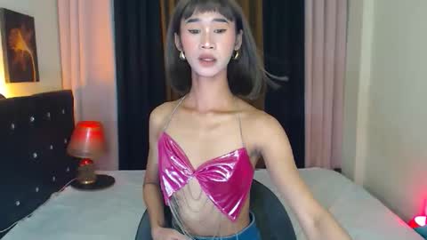 ashly online show from April 13, 3:49 pm