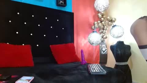 serenityroche online show from January 31, 2:17 pm