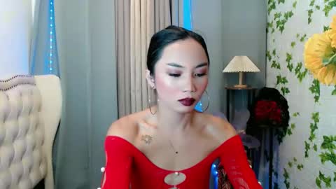 sexyshinixx online show from December 21, 5:51 pm