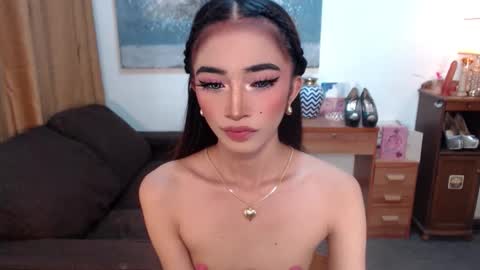 shaina online show from December 15, 8:25 pm