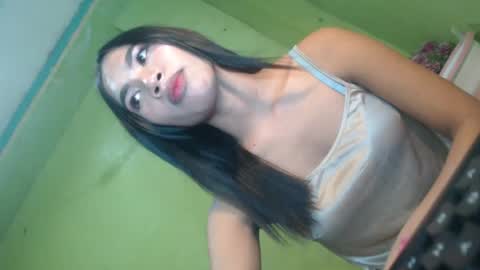 shiela_may online show from June 20, 4:43 pm