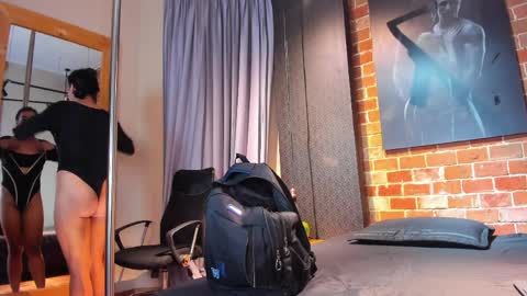 SinnaDark online show from April 6, 10:59 am