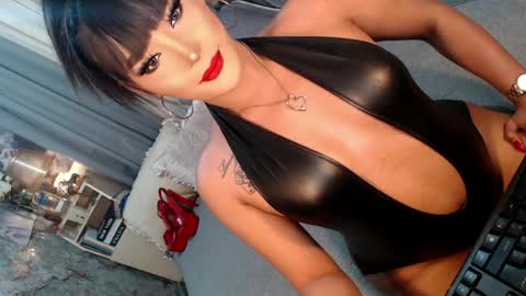 Sierrafina online show from April 20, 5:20 am