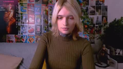 Simona online show from November 19, 7:25 pm