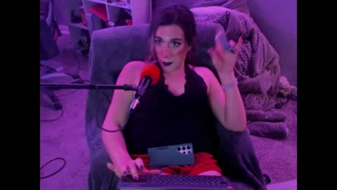 Snapshot of sirensasha chatting on December 30, 1:36 pm SirenSasha online show from December 30, 1:36 pm