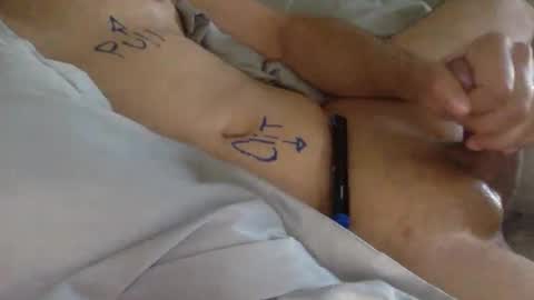 sissy4uxo online show from March 3, 5:56 pm