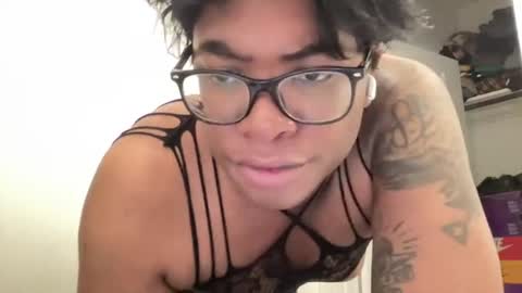 Sissyblkgoddess online show from July 26, 5:36 am