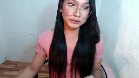  Lovie  online show from January 30, 5:39 pm