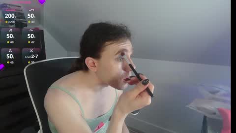 Natsu online show from April 22, 4:47 pm