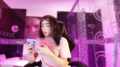 Small Hot19 online show from March 29, 12:06 pm