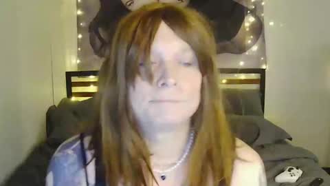 Snapshot of smashingsamantha chatting on October 5, 9:14 pm SmashingSamantha online show from October 5, 9:14 pm