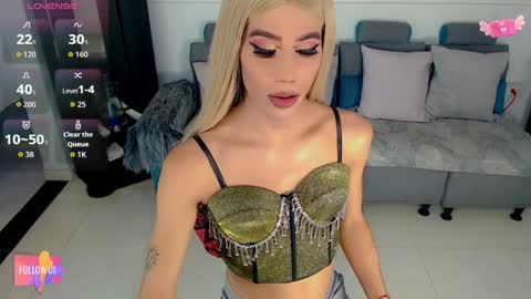 sophie_vall online show from April 4, 12:41 am