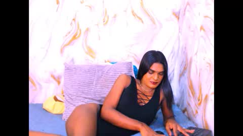 spicybarbie4u online show from April 8, 1:45 pm