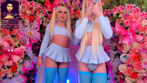 Snapshot of spicysluts chatting on October 19, 3:32 am Alison Sharon online show from October 19, 3:32 am