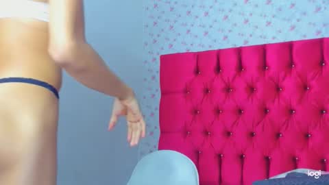 stassiebell online show from December 21, 6:08 am