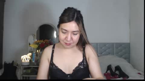 Stella online show from December 2, 8:45 pm