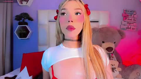 Steisee Reyes online show from November 2, 7:17 am