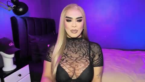 JADE ELYSE online show from July 14, 5:40 pm