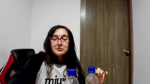 sweet__suck69bitch online show from February 20, 2:51 am