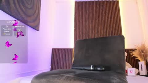 Melody online show from November 9, 10:21 pm