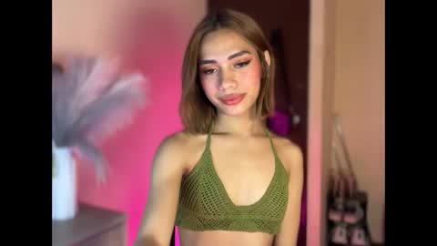 sweet_nikki03 online show from October 3, 8:31 pm