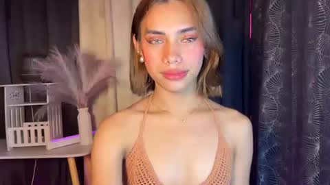 sweet_nikki03 online show from October 12, 5:26 pm