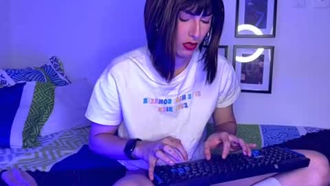 SWEETJAMES  online show from January 17, 7:31 pm