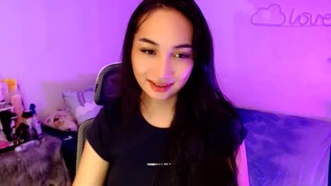 Lilly online show from December 18, 3:56 am