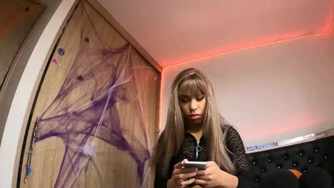 sweetmagic6 online show from October 30, 7:35 pm