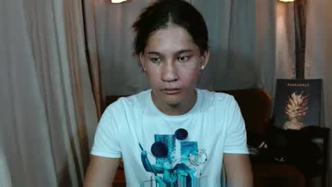sweetvictoria2000 online show from March 8, 7:49 am