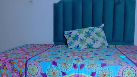 Sylvie online show from October 1, 1:01 pm