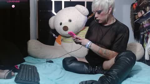 talianha online show from April 3, 1:15 am