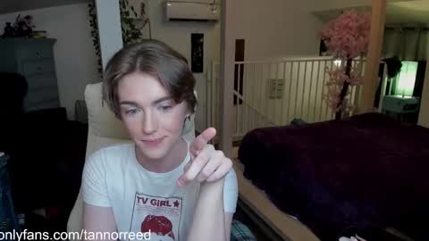 Snapshot of tannorreed chatting on October 11, 2:36 am Tannor online show from October 11, 2:36 am