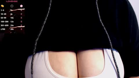 tarrant_ online show from December 13, 10:59 pm