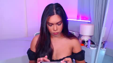 Miss Tati online show from April 19, 5:19 am