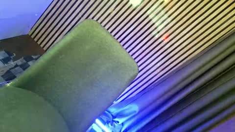   online show from November 17, 7:08 am