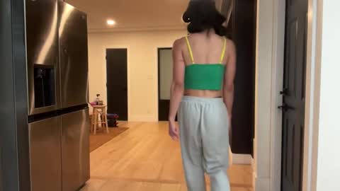 babygirlmami online show from March 9, 2:48 am