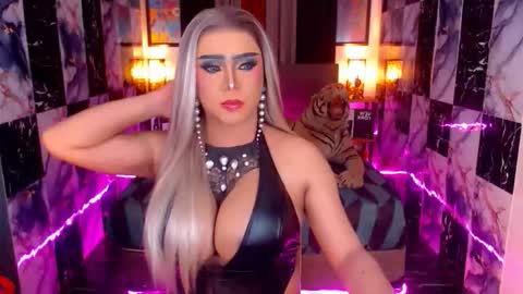 Paula online show from November 17, 6:52 pm