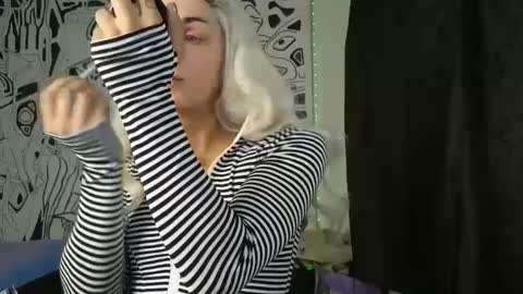 Lucy Lucy online show from September 12, 2:20 am